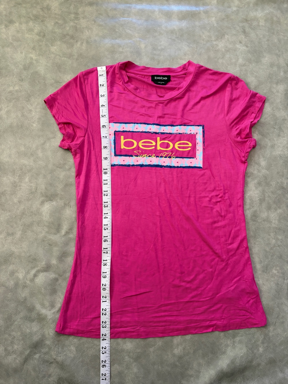 Y2K Bebe Pink Baby Tee Fitted T-Shirt 2000s Model Off Duty - Picture 7 of 7